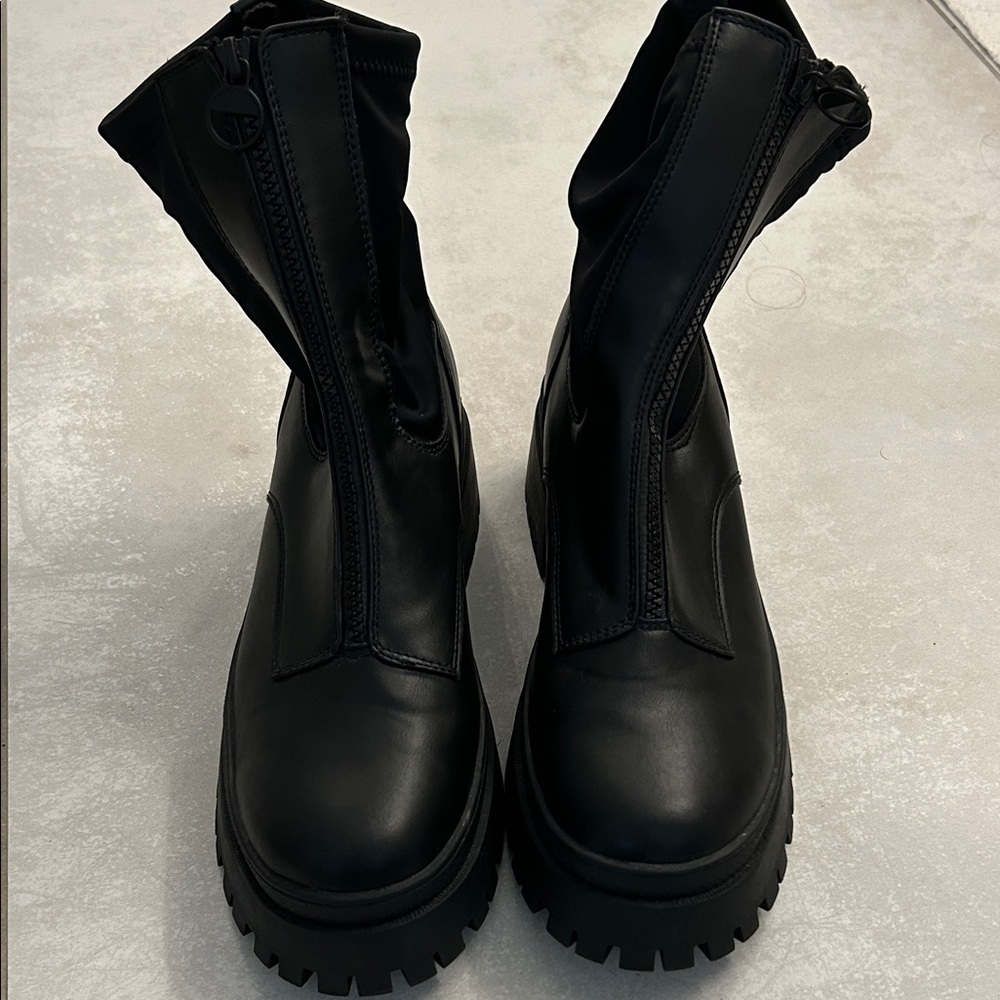Black Women's Boots NWOT